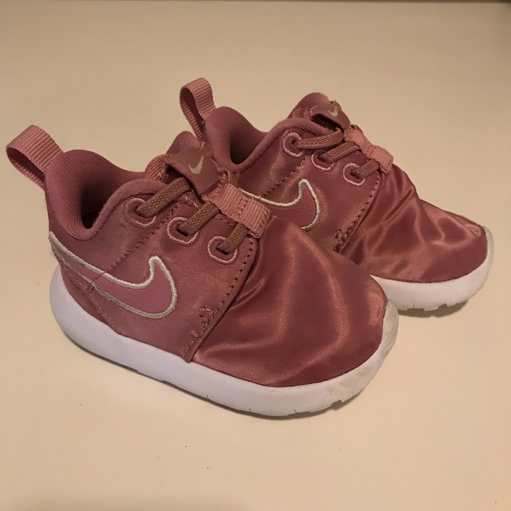 Pink Infant Nike Roshe